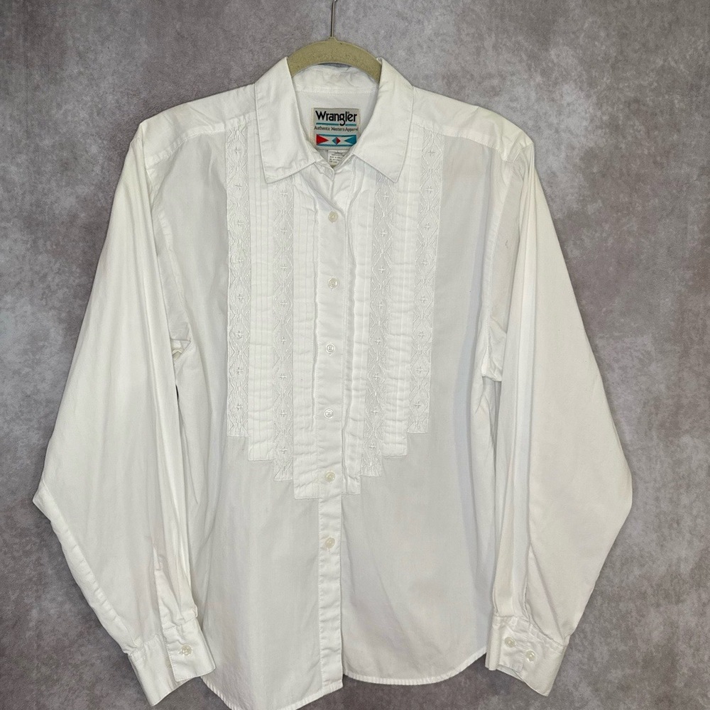Wrangler White Women's Pintuck Front Button-Down Shirt